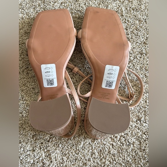 ASOS Hilton barely there block heeled sandals in beige SZ 9 - Picture 8 of 9